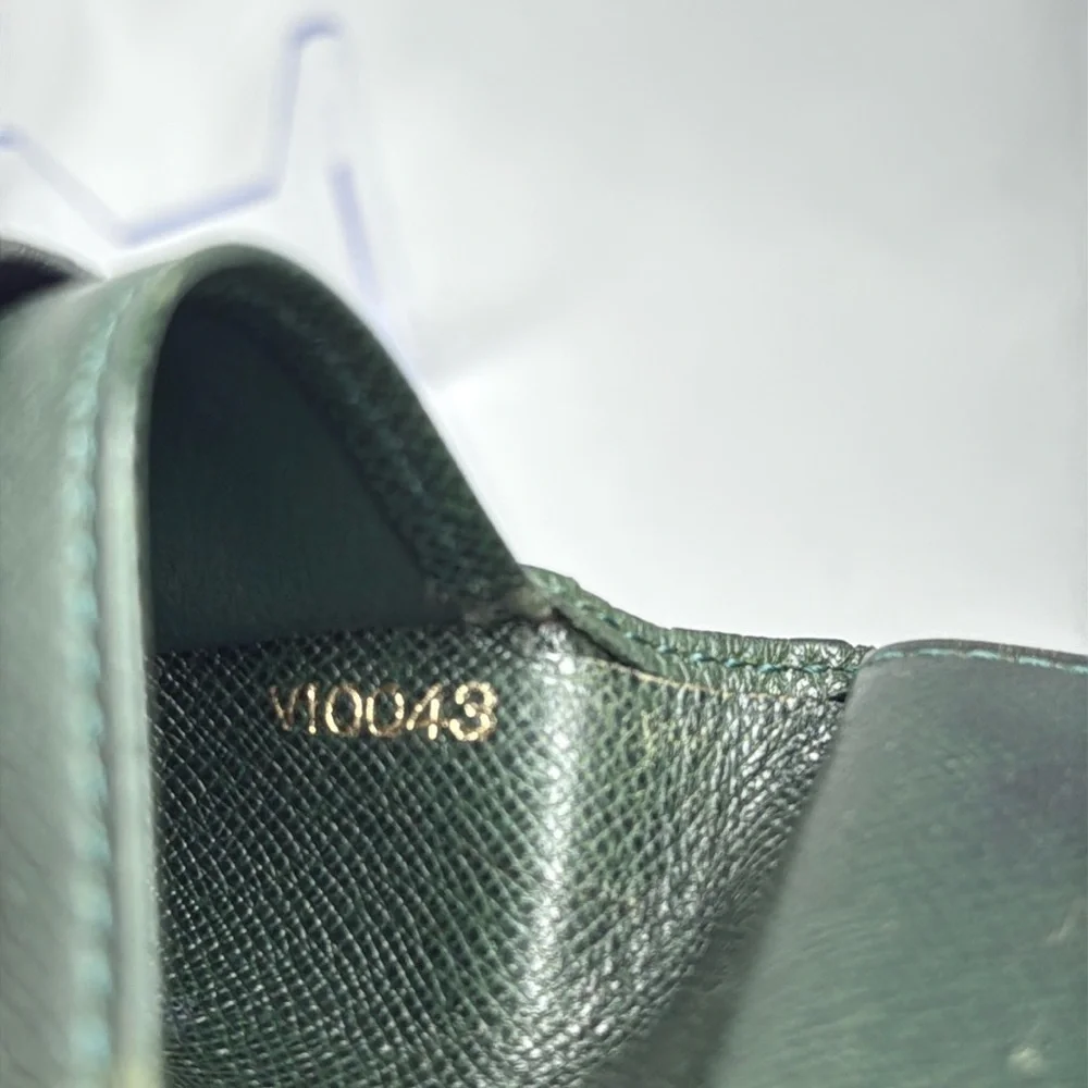 Louis Vuitton Green Taiga Leather Bi-Fold Wallet | Men’s | Pre-Owned |